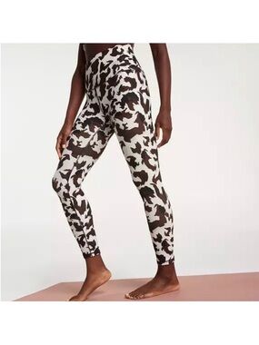 NWT CALIA by Carrie Underwood Cow Print High-Rise 7/8 Leggings / Size Small